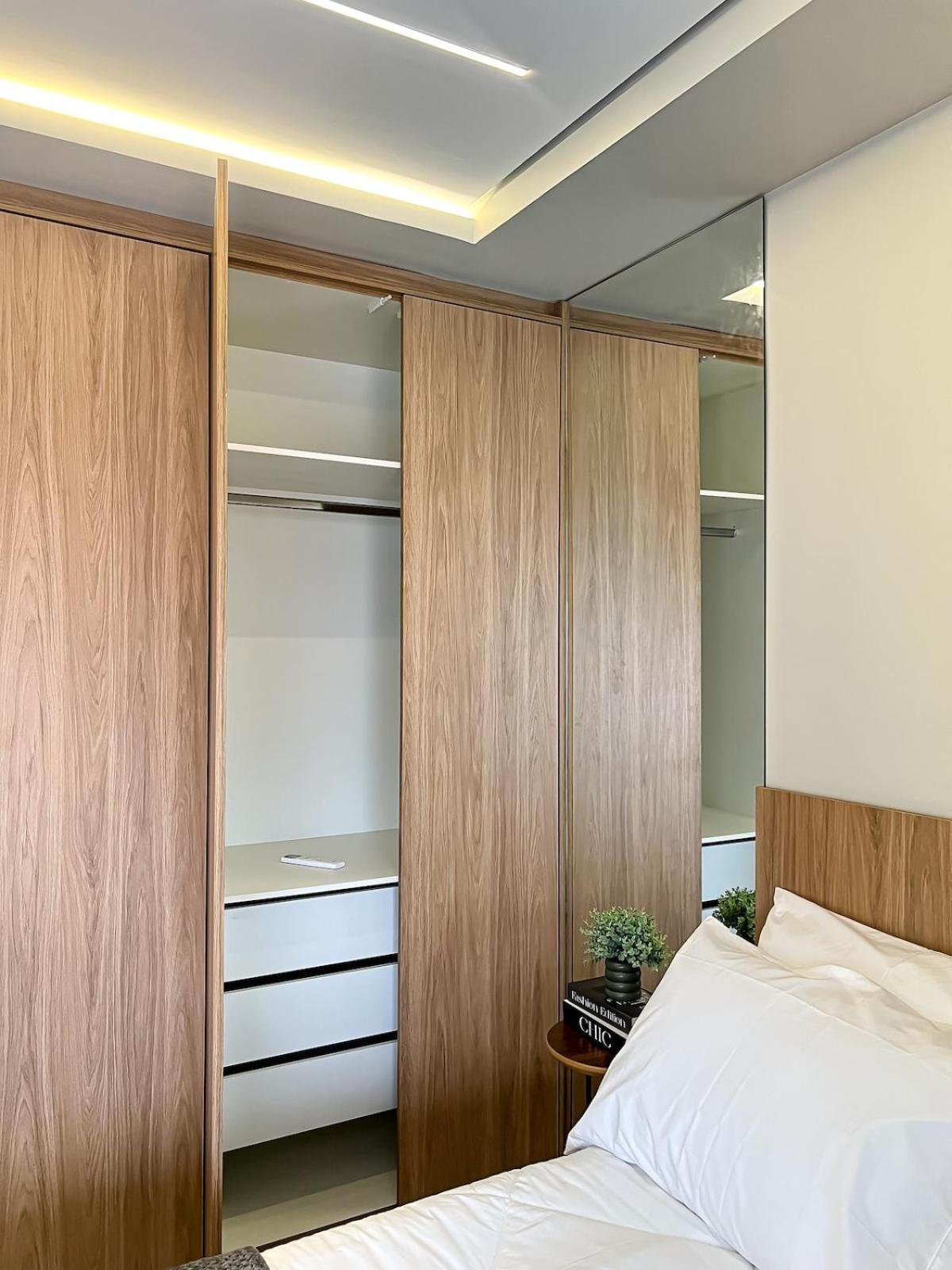 Apartamento Espacoso Com Sofa-cama, 230m Do Metro *