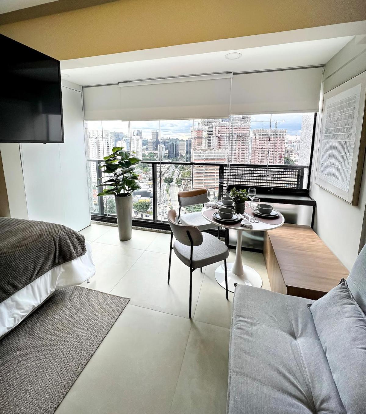 Espacoso Com Sofa-cama, 230m Do Metro * São Paulo