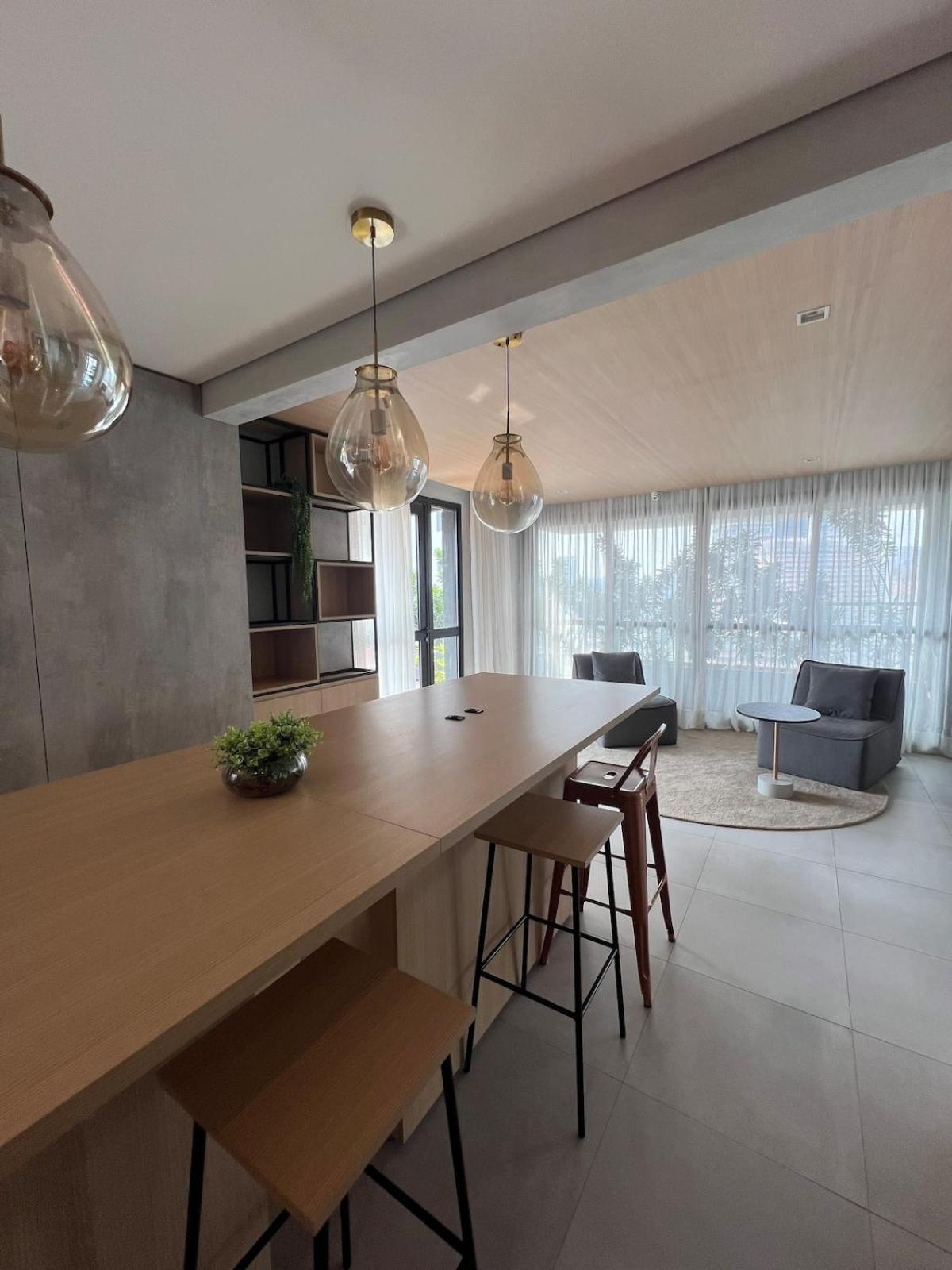 Apartamento Espacoso Com Sofa-cama, 230m Do Metro São Paulo